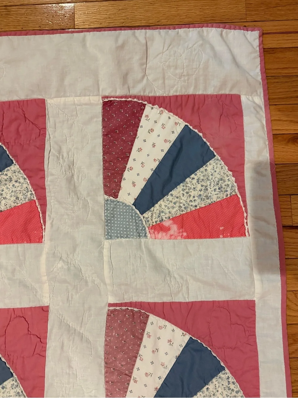 Vintage-Pink Fan Grandma Handstitched Patchwork Quilt - Signed & dated 1980